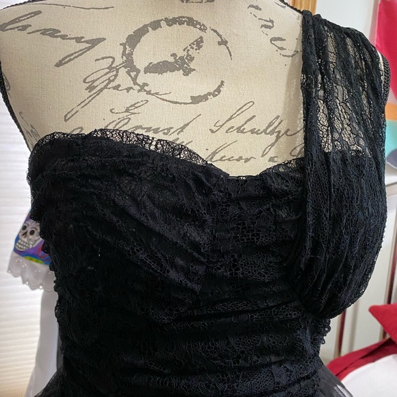 Black short party dress - Picture 5 of 10